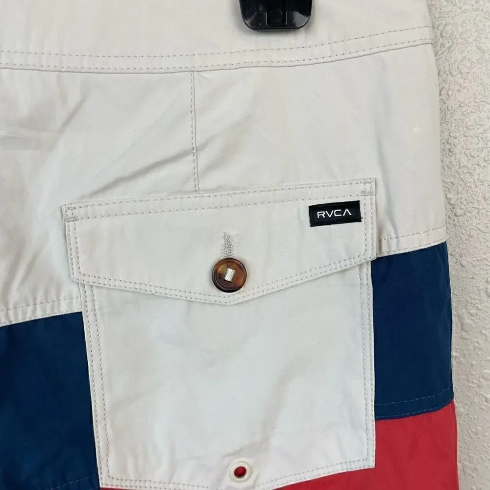 NWOT RVCA Shorts Size 31